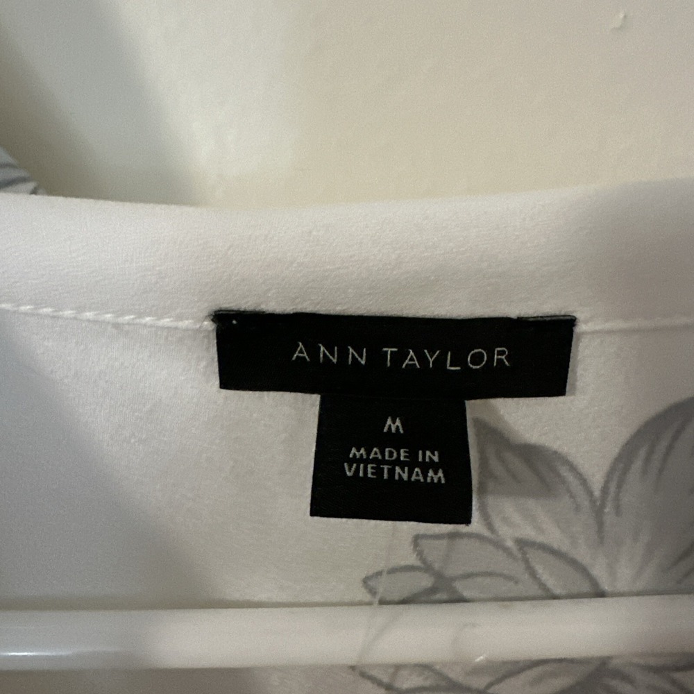 Ann Taylor Women's Floral Draped Boat Neck Sleeveless Blouse Tank Top - M ‎ NWT - Picture 4 of 10